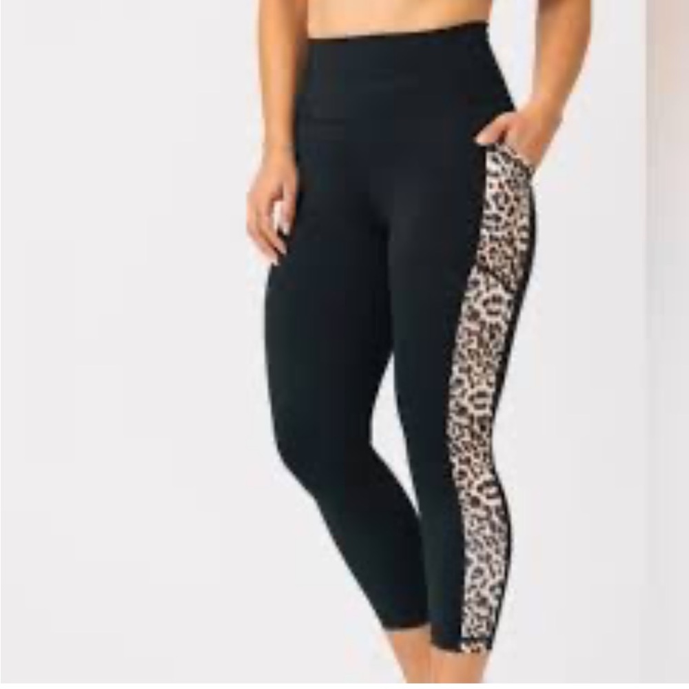 Zyia Active Leopard Pocket Brilliant Hi-Rise Capri Leggings 20"